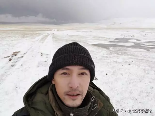 繼佘詩曼後,53歲的張衛健開濾鏡拍照後也嚇壞了網友