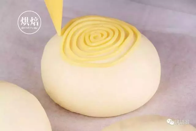 突然之間躥紅的奶昔麵包 一起揭秘它賣瘋的理由……