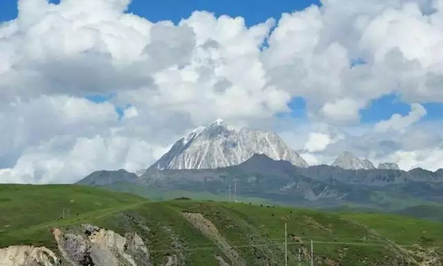 即將被開發!與色達比肩的聖地,境內藏有一座神山,美得實在低調