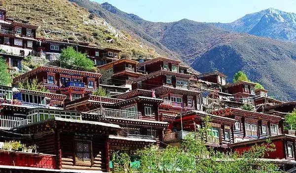 即將被開發!與色達比肩的聖地,境內藏有一座神山,美得實在低調