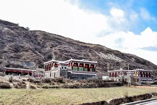 即將被開發!與色達比肩的聖地,境內藏有一座神山,美得實在低調