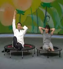 腰上「游泳圈」難去?輕鬆三招教你練出小蠻腰!