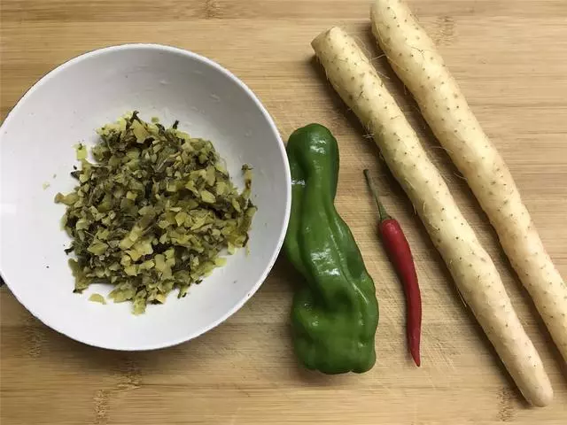 山藥這樣做,比大魚大肉都好吃,鮮美下飯,我家隔三差五做一次