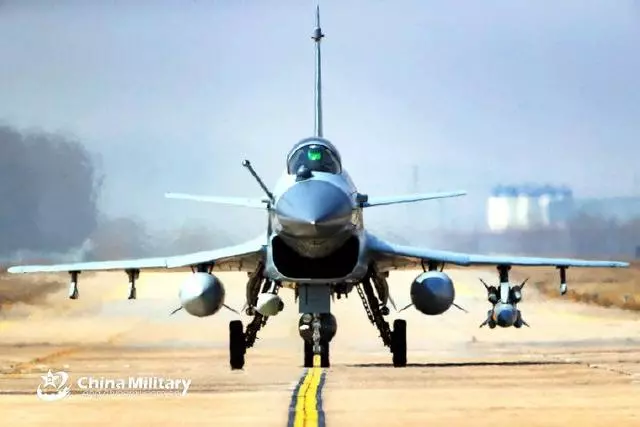 越南印度空軍全面敗北:英國颱風戰機緊急部署出口 殲10怕它嗎?