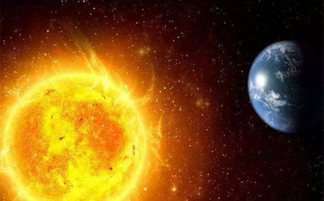 宇宙中最大和最亮的恆星,比太陽大3萬多倍,亮度更達870萬倍
