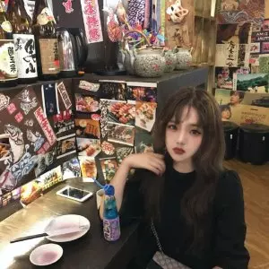 一眼讓人起雞皮疙瘩!超強Coser神還原「恐怖漫畫女角」 本尊是「甜美空靈正妹」網友秒戀愛❤