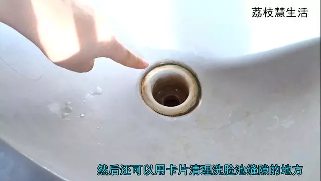 廢棄的銀行卡別扔,用【打火機燒一燒】立馬變值錢,看完都跟著學
