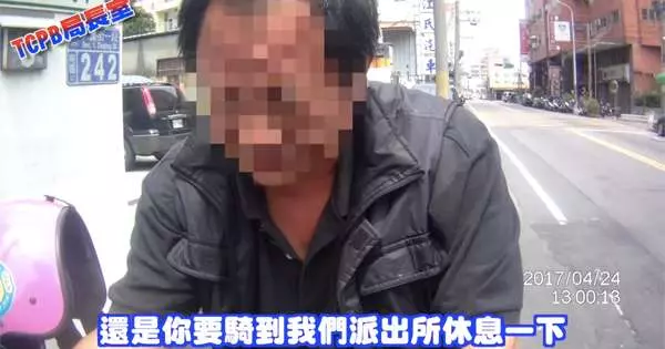 又看到機車蛇行!警攔車以為酒駕,沒想到卻是......溫暖的舉動也讓網友大讚:太感人了QQ