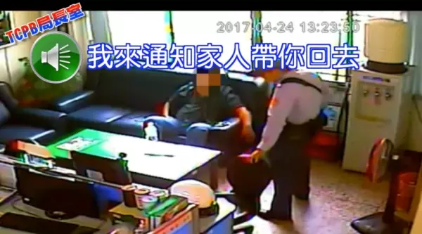 又看到機車蛇行!警攔車以為酒駕,沒想到卻是......溫暖的舉動也讓網友大讚:太感人了QQ