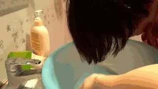 她把小蘇打灑在馬桶上,不可思議的事情發生了(收藏)