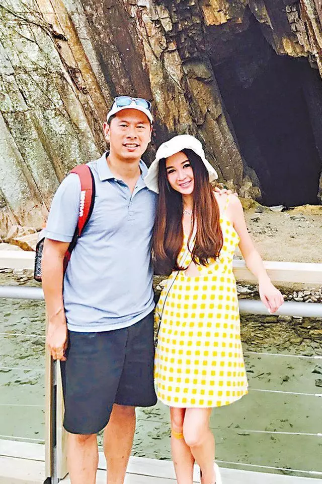52歲溫碧霞近照曝光!「結婚18年」領養一子恩愛如初 為陪家人「少賺7位數」暖喊:是無價之寶