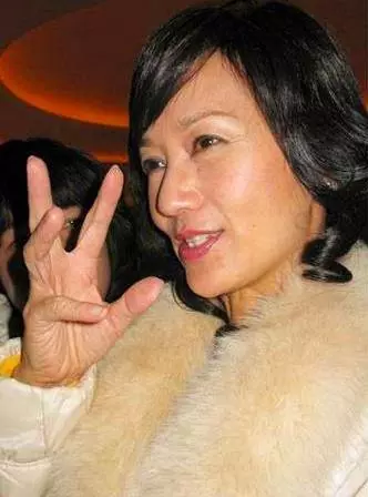你看到的「不老神話」都是假的,女星是真老還是裝嫩?歲月饒過誰