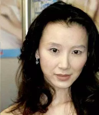 你看到的「不老神話」都是假的,女星是真老還是裝嫩?歲月饒過誰