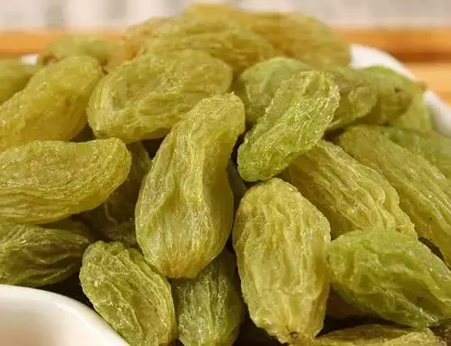 一直把葡萄乾當零食吃,現在才知道,原來我的病都是因為它才改善的!