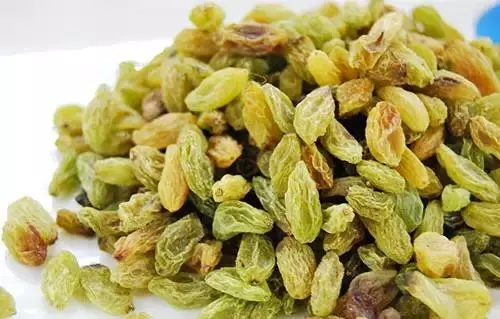 一直把葡萄乾當零食吃,現在才知道,原來我的病都是因為它才改善的!