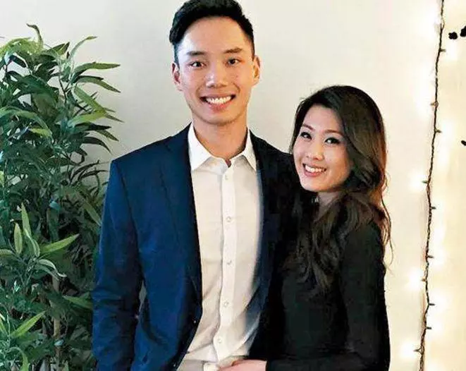 戚美珍真的老了,與苗僑偉合照怎麼像保姆,一雙兒女顏值差距挺大!