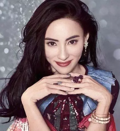 張柏芝關掉濾鏡,關掉美顏,瞬間原形畢露,網友:讓我冷靜一下