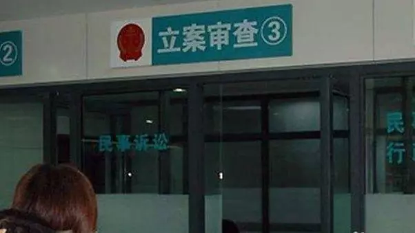 婆婆幫兒媳婦上法院起訴離婚,法庭上,婆婆這句話讓兒子悔不當初