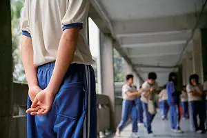 女兒在學校遭同學霸淩,巫裔母親卻瞭解到意外的真想!