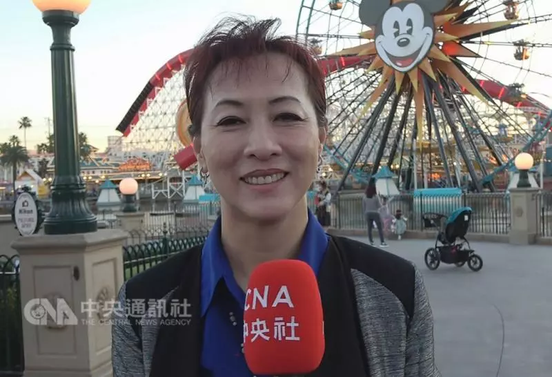 美國迪士尼也過農曆年 遊行表演最重視互動 