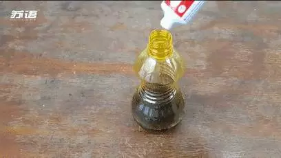牙膏加到白醋里太厲害了,放一次能幫家裡省下很多錢,太實用了