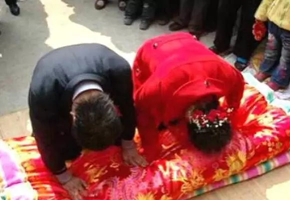婚禮當天新娘出車禍,三日後新郎狠心拋棄她,傻小叔:嫂子我娶你