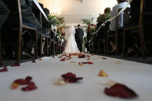 「女兒,妳千萬別隨便結婚…」 媽一句話讓網泛淚:婚姻從不是將就