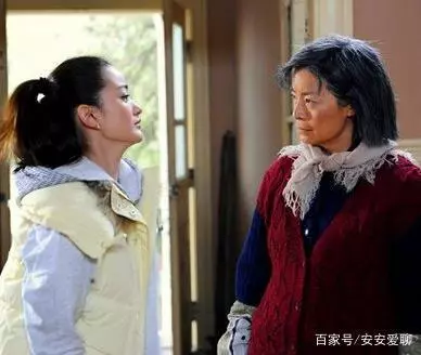 坐月子半個月,婆婆讓我去地里干農活,老公回家後,婆婆傻了眼