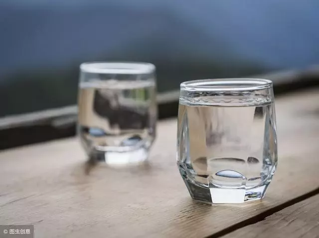 肩周炎中醫推拿法+外敷法,收了吧