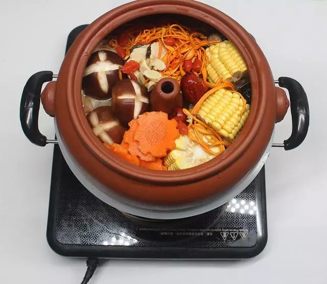 這菜和胃疼是冤家,煎湯或者泡水喝,養胃效果可能比「藥」好