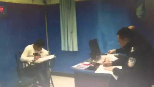 前同事每個月都「約吃飯請客」!傻哥以為賺翻 一年後卻發現自己帳戶被掏到剩10塊