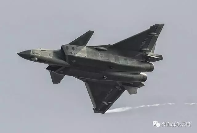 擁有鋪天蓋地的1000架殲-20戰機 腦洞大開的未來中國空軍