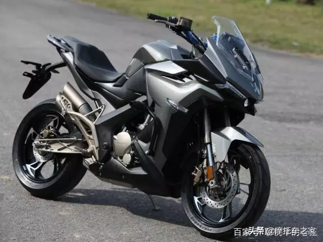 國產旅行摩托車,標配ABS和無鑰匙啟動,是你喜歡的菜嗎?