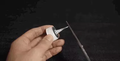 把毛巾塞進礦泉水瓶裡,解決了我們出遊時遇到的難題,省錢又省心