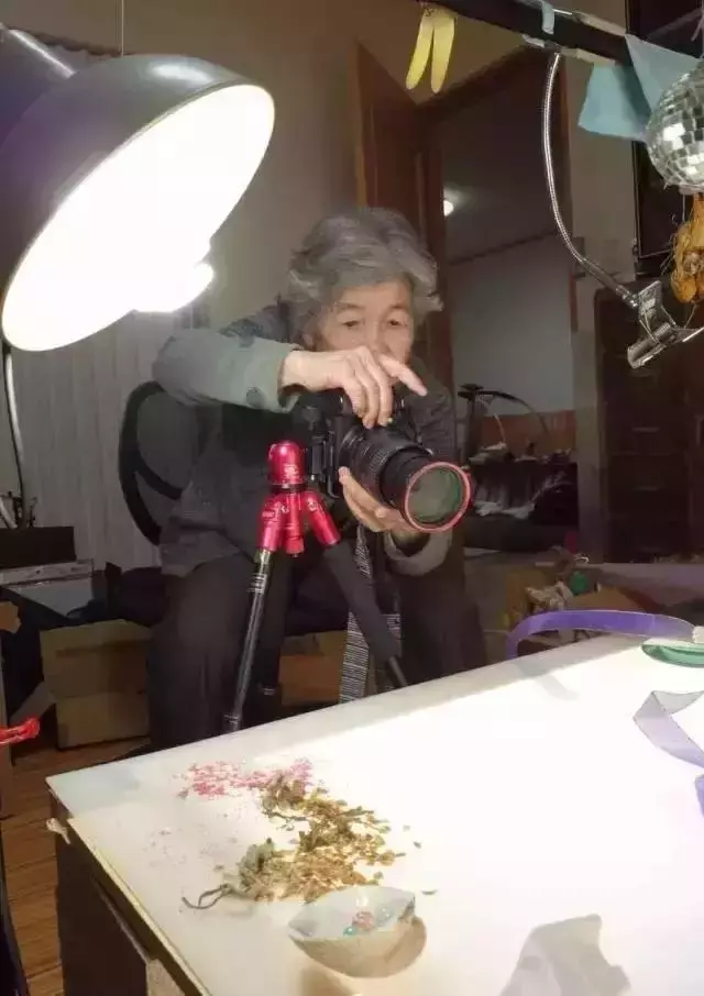 她不只是家庭主婦!「 60歲才識字」76歲成作家 辛苦一生終於「能為理想活」:沒有什麼是太晚的