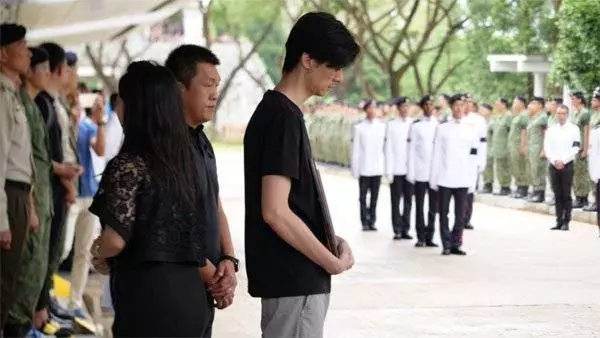 老天降雨,泣別小瓜!馮偉衷今午火化 老天也哭泣!