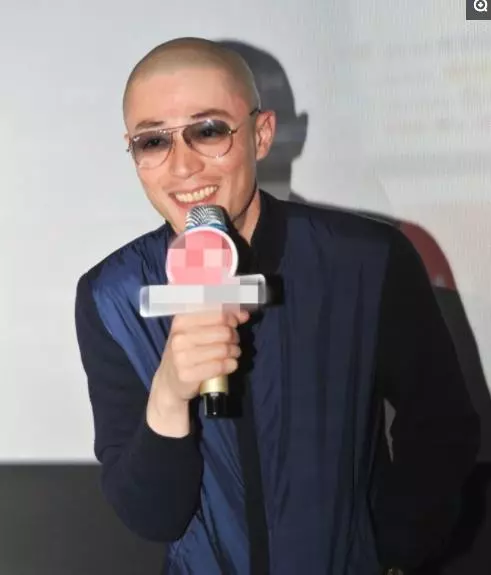 霍建華近照曝光,滿臉皺紋顏值不再,網友:他不像38歲像58歲!