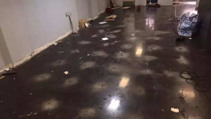 耍賴奧房客拒付12萬裝潢費,還嗆「有種就拆光」!交屋那天「眼前的一幕」讓她後悔莫及...