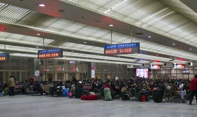 離婚後,我接婆婆一起生活,女兒翻出一本日記本,打開,我哭了