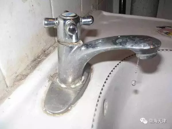 家裡水龍頭一直滴水!?其實「簡單一招」就能修好,根本不必花冤枉錢請工人!