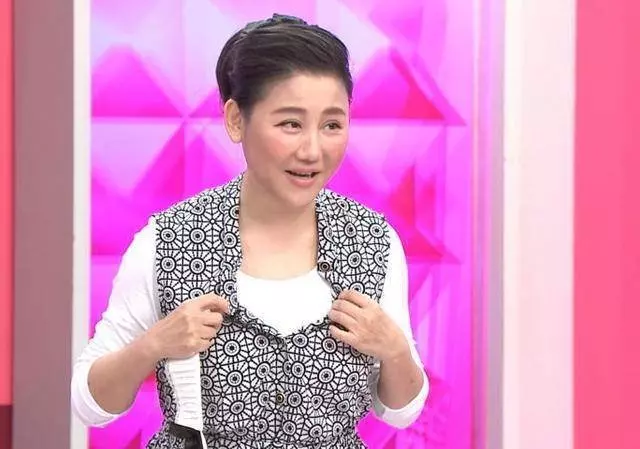 53歲的藍心湄撞上53歲的邵美琪,網友:整沒整容一目了然