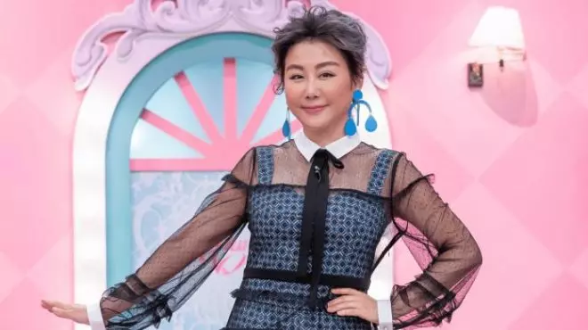 53歲的藍心湄撞上53歲的邵美琪,網友:整沒整容一目了然
