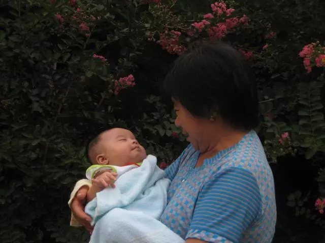 我得照顧我兒子,你兒子算啥,養不起就別生!