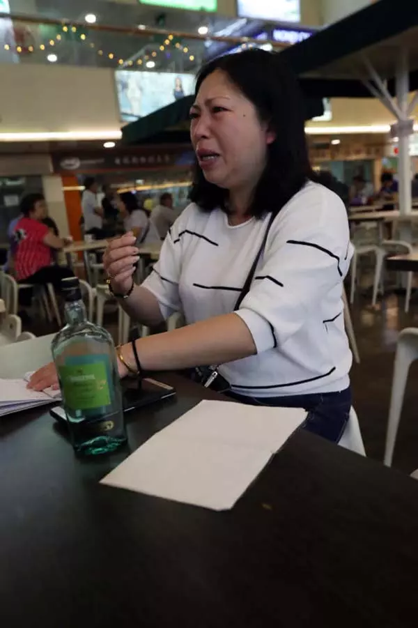 吃肉骨茶認識新朋友,23歲美女喝酒後泳池嬉戲,不幸發生意外!母親:命中註定逃不過這一劫