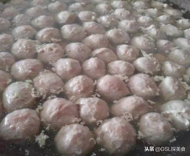 想吃肉丸自己做,乾淨無添加劑,比買的好吃