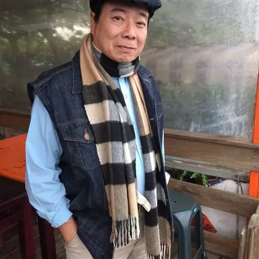 身體狀況曝光!廖峻中風後醫院療養「曬溫馨全家福」,網友發現「臉上有異狀」好心疼!