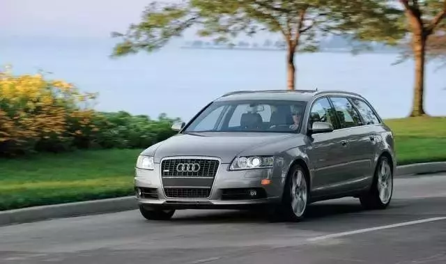 你知道嗎? 汽車鑰匙上面,99%的人都不知到的附加功能,關鍵時刻能救你一命!