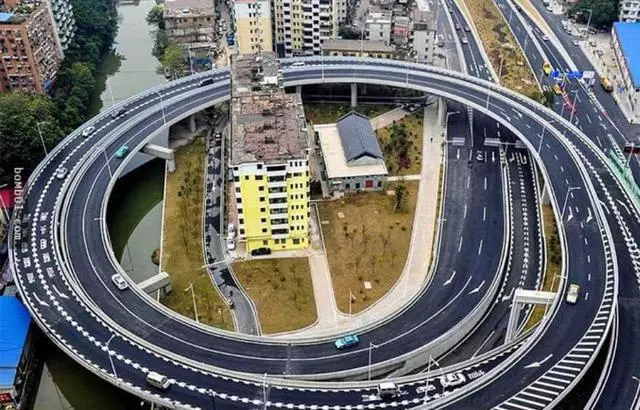 10個「史上意志最堅定釘子戶」5不同意搬遷,房子直接砍半!