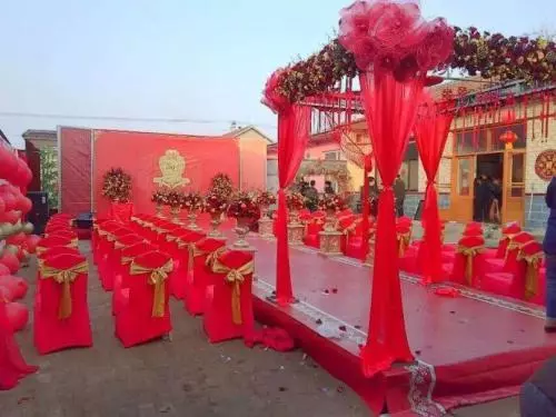 我媳婦生孩子,母親卻要外出旅遊,她回來後我給她兩萬