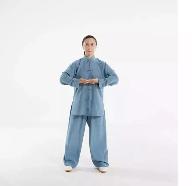 八段錦第一式「兩手托天理三焦」
